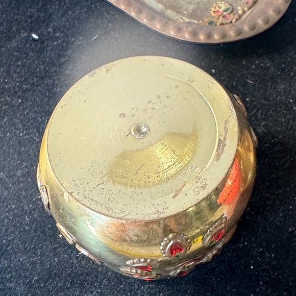 Vintage Brass Spice Set with Floral Design - Picture 12 of 16